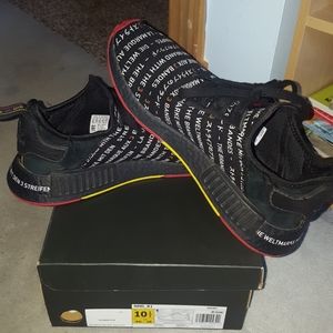 ADIDAS NMD R1